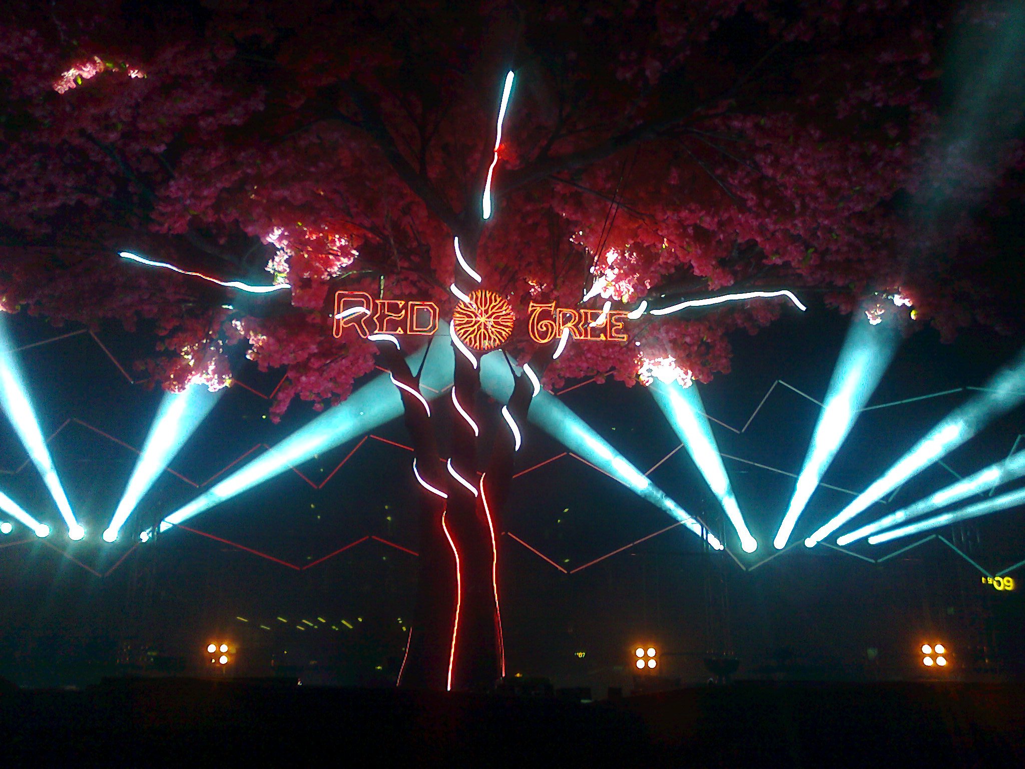 RedTree2025_Pre-Show